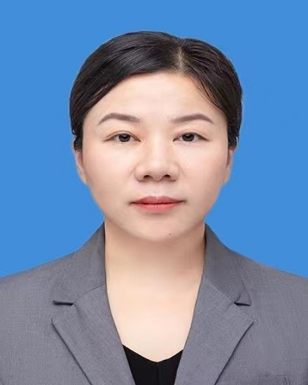 代城艷區(qū)政府副區(qū)長(zhǎng)